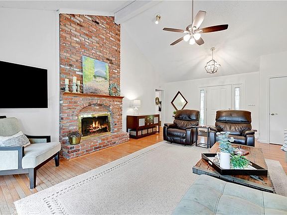 5th image of 10535 W 170th Ter