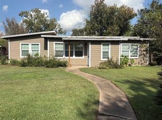 1622 W 9th St, Freeport, TX 77541