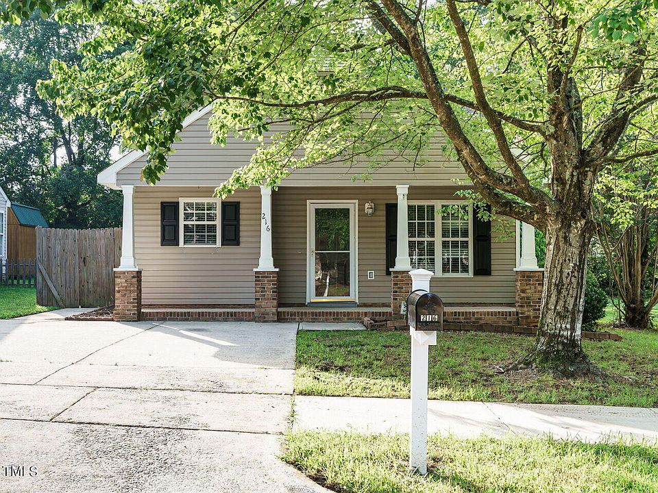 1st image of 216 Highgate Cir