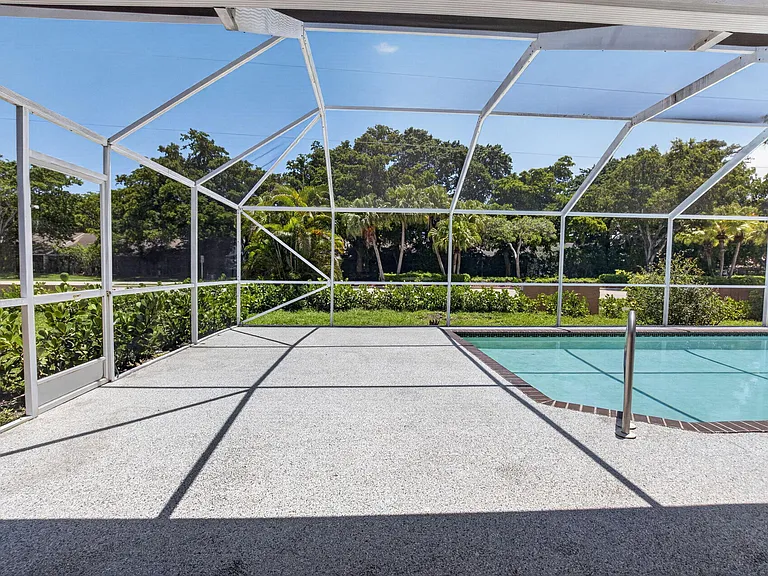 1378 NW 13th Ct — Photo 40