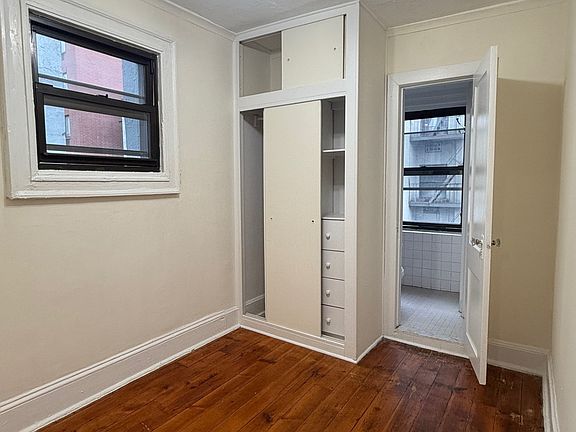 3rd image of 532 W 50th St #4B