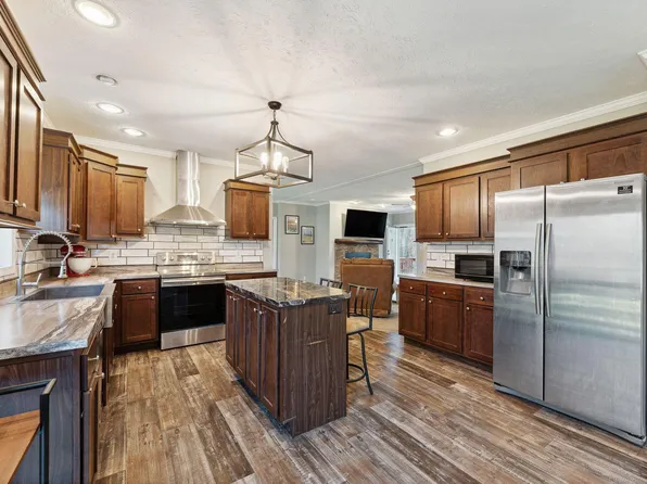 205 Confederate St, Summerville, SC 29485