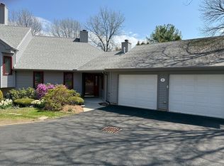 1 Baldwin Ln #1, Amherst, MA 01002