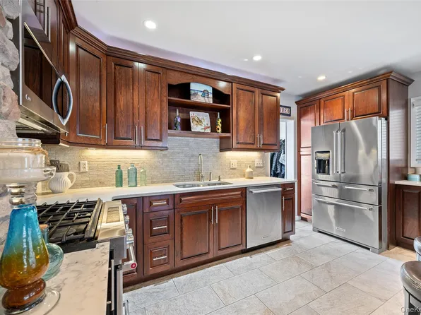 69-16 61st Drive, Middle Village, NY 11379