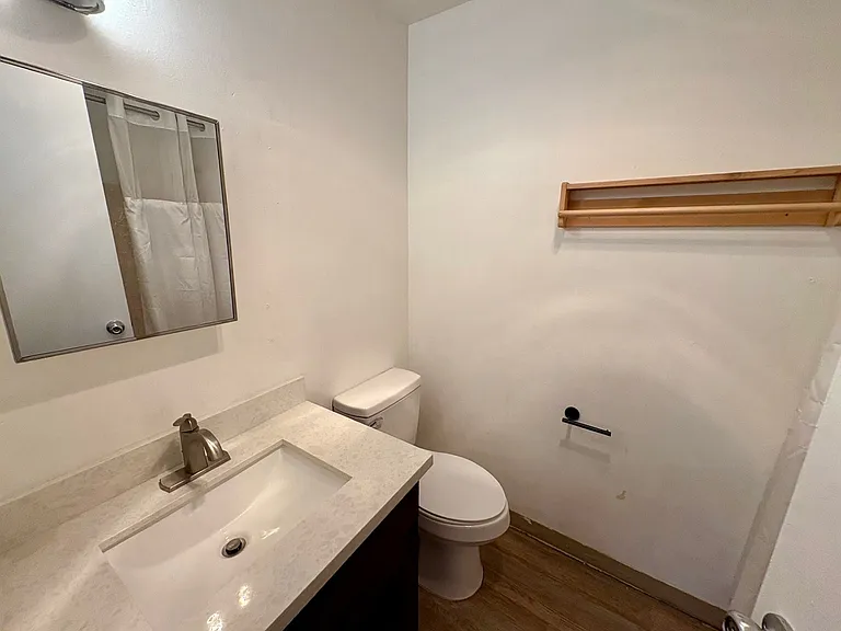 4267 Woodland Park Ave N #204 — Photo 6