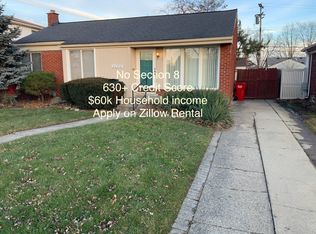 28350 Floral St, Roseville, MI 48066