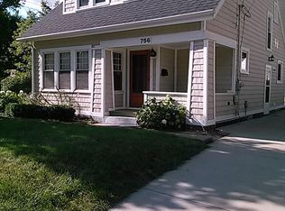 756 Whites Rd, Kalamazoo, MI 49008