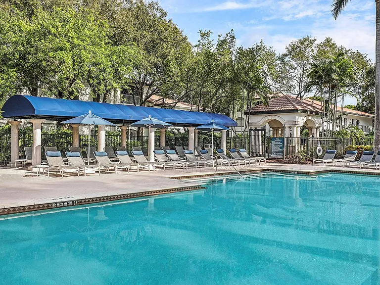 The Cove at Boynton Beach Apartments — Photo 3