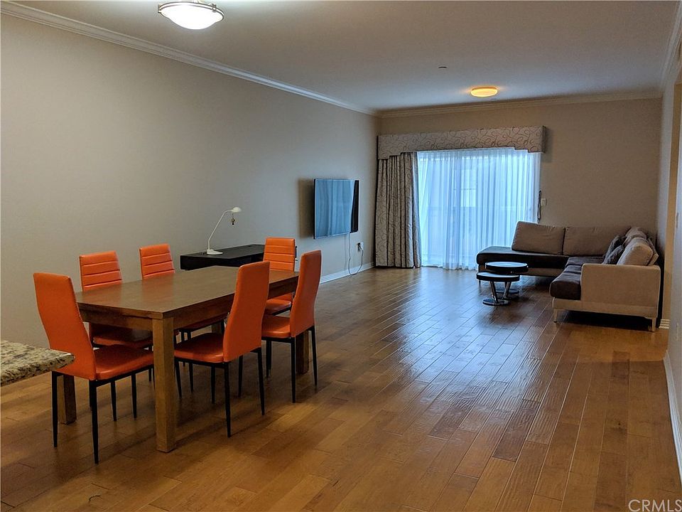 1st image of 214 S Alexandria Ave #102