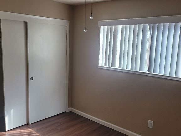 4th image of 310 W Poplar St APT 5
