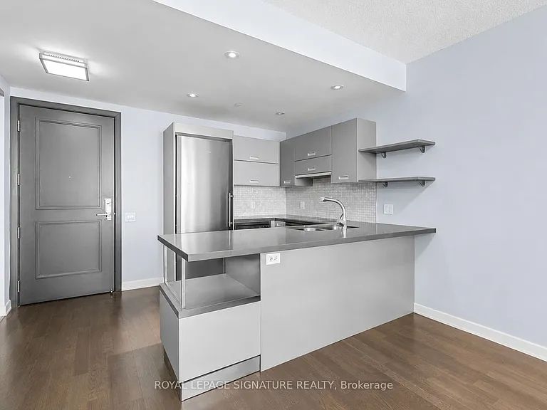90 Park Lawn Rd #2309 — Photo 3