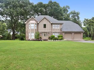 370 Saddle Creek Cir, Roswell, GA 30076