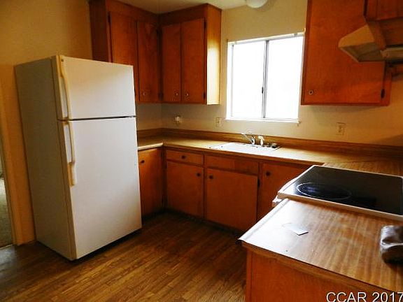 4th image of 1906 Sugar Pine Way