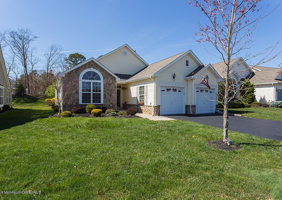 1st image of 68 Enclave Blvd