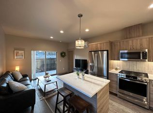 63153 NW Via Cambria #1, Bend, OR 97703