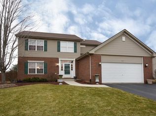 617 Bobwhite Ln, New Lenox, IL 60451