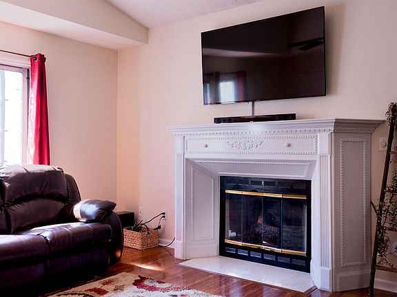 4th image of 4233 Kensington Garden Ct