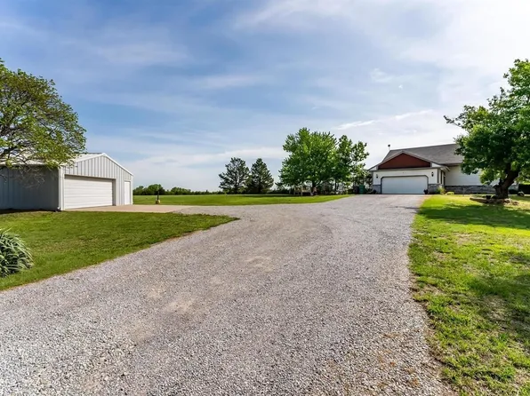 6 S Pony Meadows Dr, Wichita, KS 67232