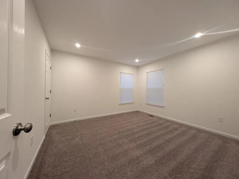 8246 Woodstar Dr — Photo 8