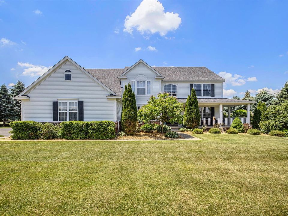 1st image of 2737 Island Hills Dr