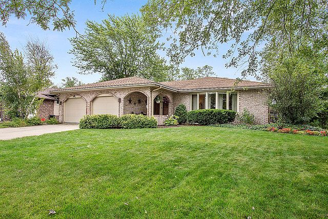 1st image of 10115 E Tanglewood Cir