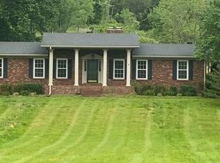 380 L E Junction Rd, Winchester, KY 40391