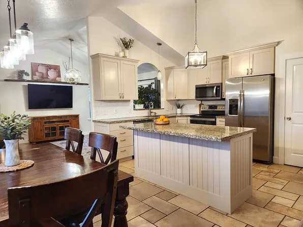 867 Poplar Ln, Grantsville, UT 84029