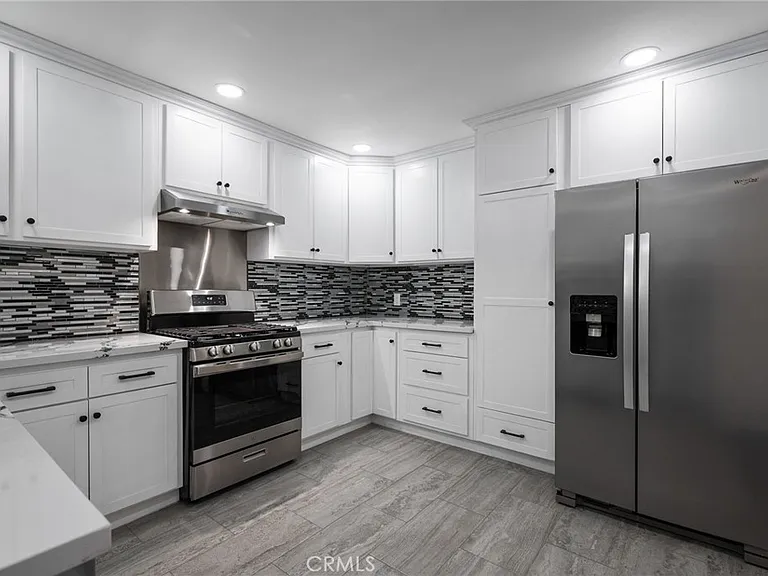 2023 Border Ave — Photo 19
