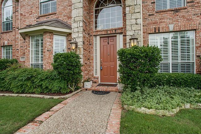 1st image of 4542 Oak Shores Dr