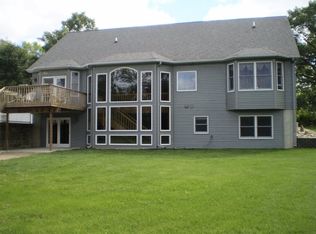 2240 Maple Grove Rd, Jackson, MI 49201