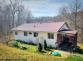 1225 Husky Hwy, Fairmont, WV 26554