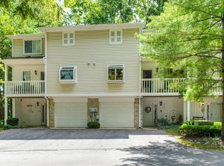 1113 Island Woods Dr, Indianapolis, IN