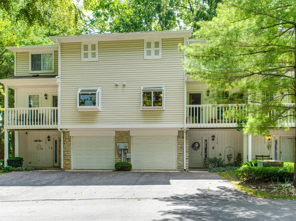 1113 Island Woods Dr, Indianapolis, IN 46220