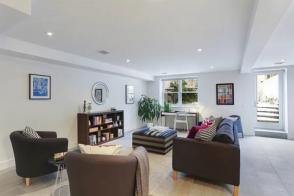 Sold by Corcoran | media 21