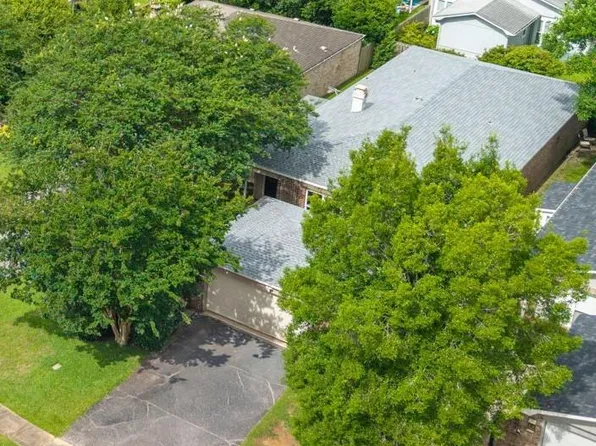 18 Towncrier Ct, Mobile, AL 36608