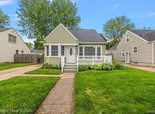 2376 Bacon Ave, Berkley, MI 48072