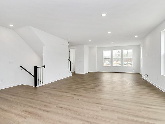 4th image of 7009 Westrow Ave #1