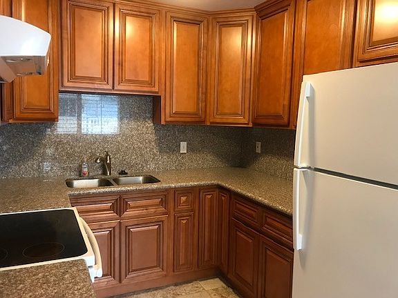 3rd image of 1138 Carlsbad Dr APT C