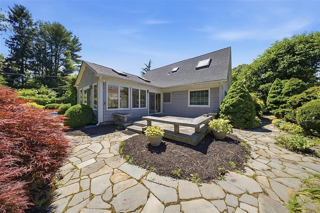 4 bed, 1800 sqft, $4,800 — Photo 4