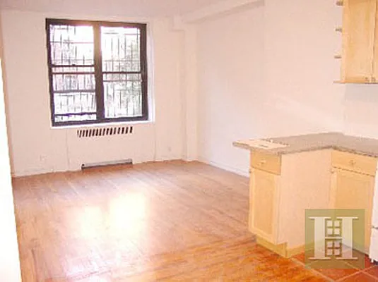 Rented by Halstead Real Estate | media 27