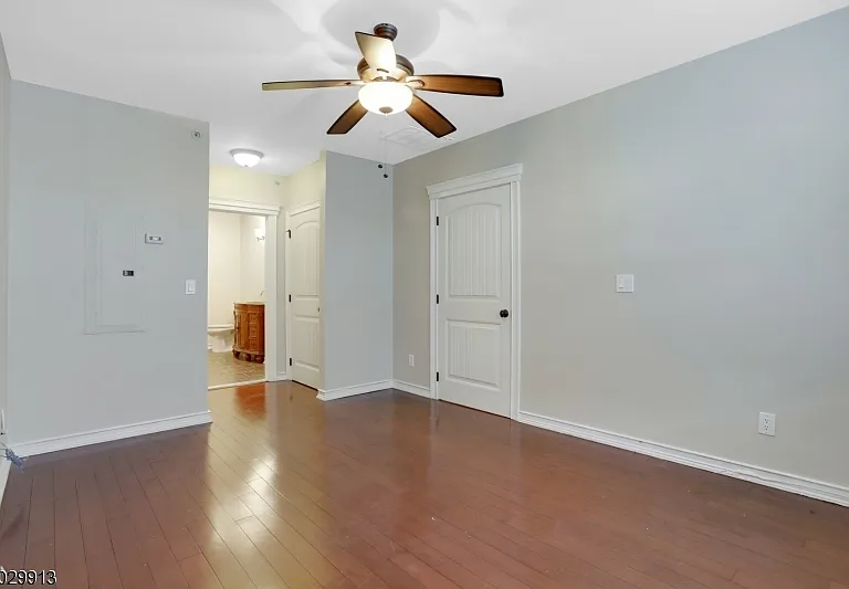 10-12 Elmer St #L — Photo 12