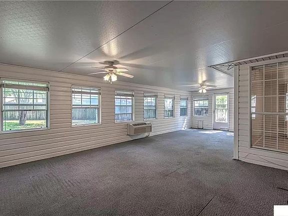 3rd image of 999 Canyon Creek Dr