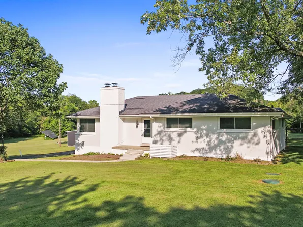 4412 Spears Rd, Lexington, KY 40515