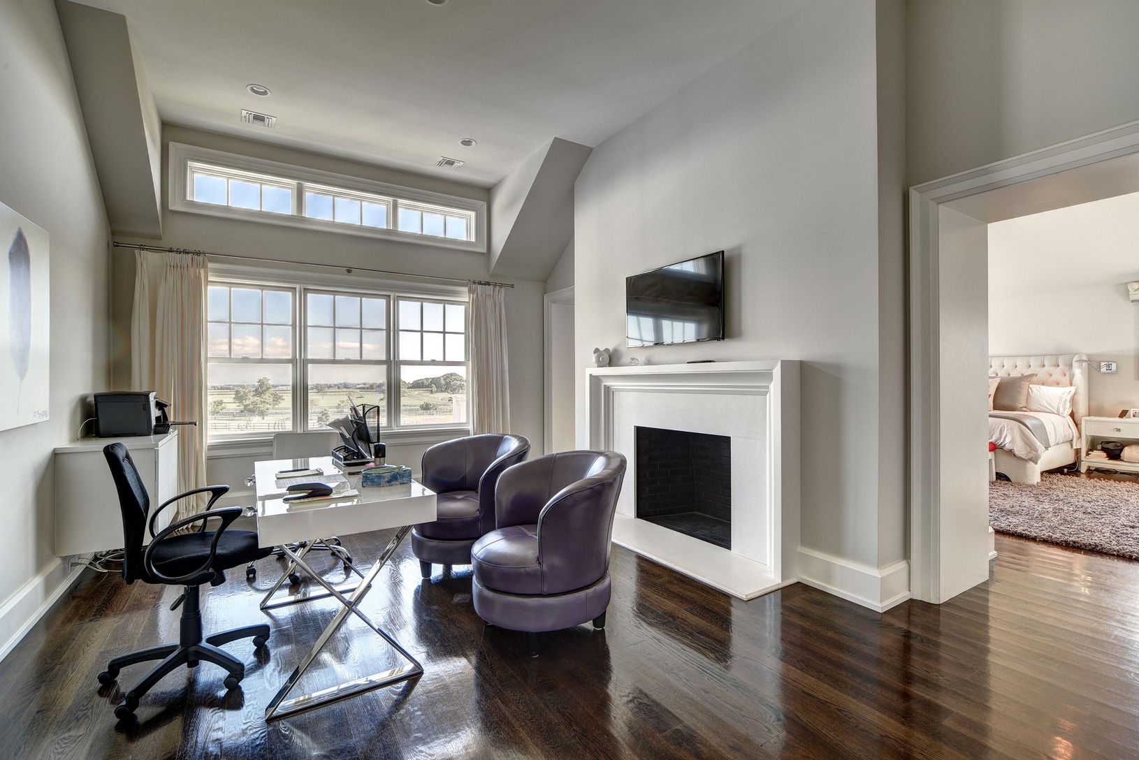  master bedroom sitting room