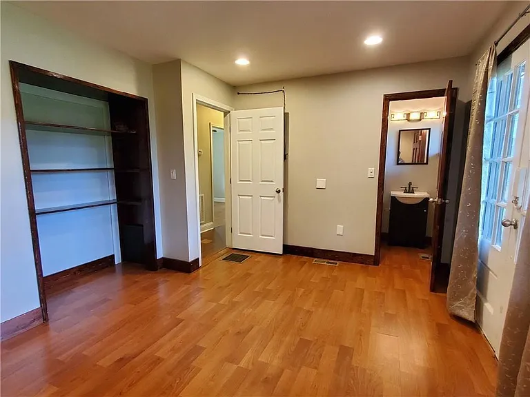 931 Auburn Rd — Photo 20