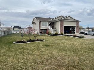 6242 W 5950 S, Hooper, UT 84315