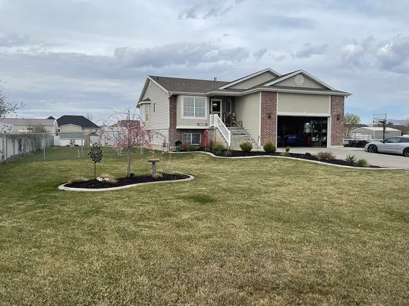 6242 W 5950 S, Hooper, UT 84315