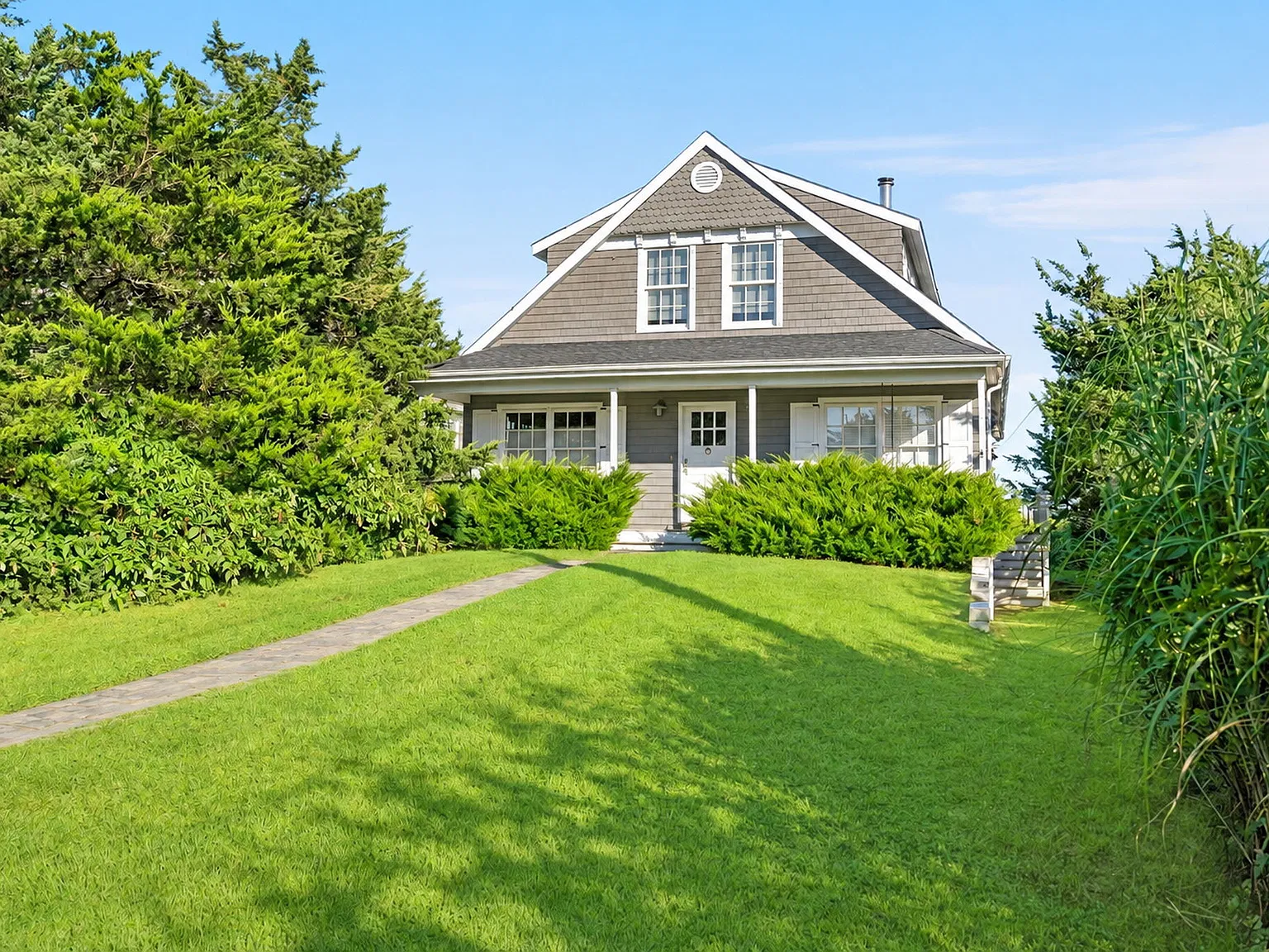 East Quogue Open Bayfront! — Photo 2