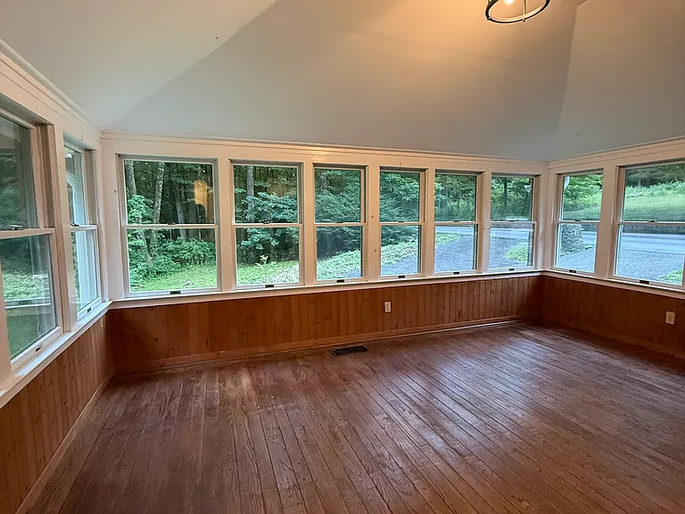 205 Mountain Rd — Photo 3