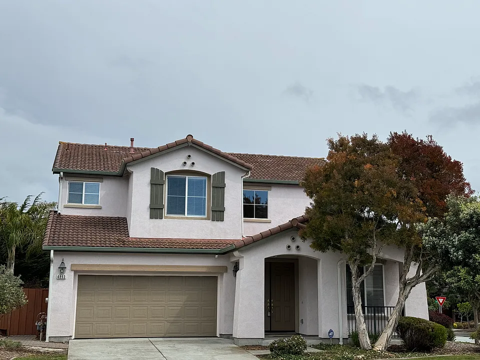 4893 Sea Crest Ct